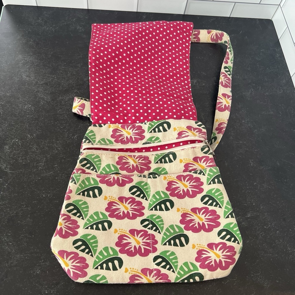 Bungalow 360 Crossbody Purse Hibiscus Flowers - Vegan Eco Boho Island Chic - Picture 5 of 8